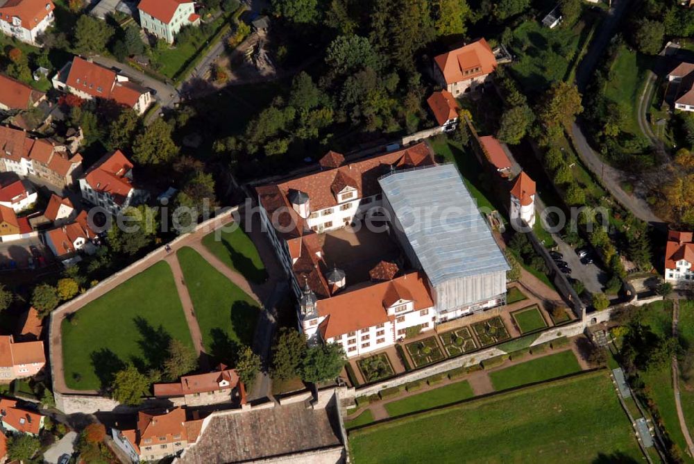 Aerial image Schmalkalden - Blick auf das Schloss Wilhelmsburg. Das Schloss gilt aufgrund seiner umfassend erhaltenen Außenanlagen, der originalen Raumstruktur mit farben-prächtigen Wandmalereien und herrlicher Stuckatur als bedeutendes Denkmal der Renaissance-Baukunst. Kontakt: Schlossberg 9, 98574 Schmalkalden; Tel. 03683/ 403186