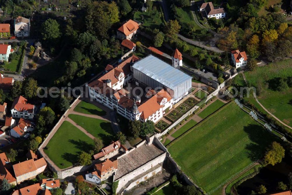 Aerial image Schmalkalden - Blick auf das Schloss Wilhelmsburg. Das Schloss gilt aufgrund seiner umfassend erhaltenen Außenanlagen, der originalen Raumstruktur mit farben-prächtigen Wandmalereien und herrlicher Stuckatur als bedeutendes Denkmal der Renaissance-Baukunst. Kontakt: Schlossberg 9, 98574 Schmalkalden; Tel. 03683/ 403186