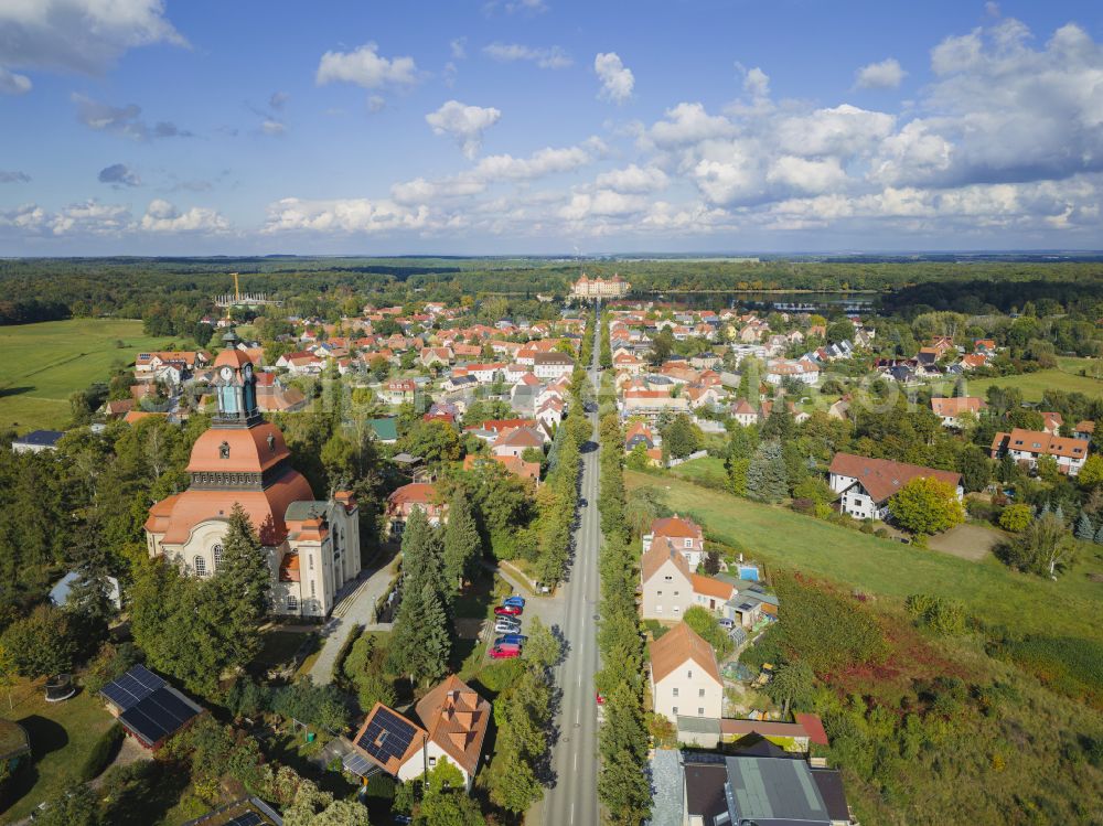 Aerial photograph Moritzburg - Schlossallee, Moritzburger Church - residential areas in Moritzburg in the federal state of Saxony, Germany