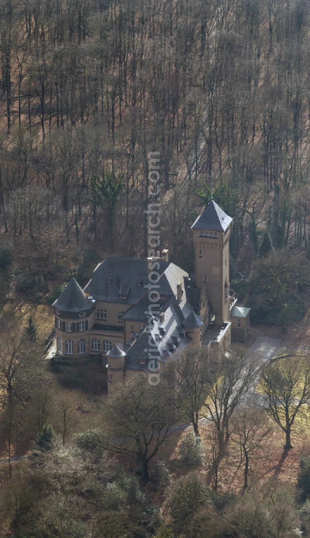 Duisburg from the bird's eye view: DUISBURG 02/20/2012 The castle-like manor house villa hard rock in the Duisburg city forest