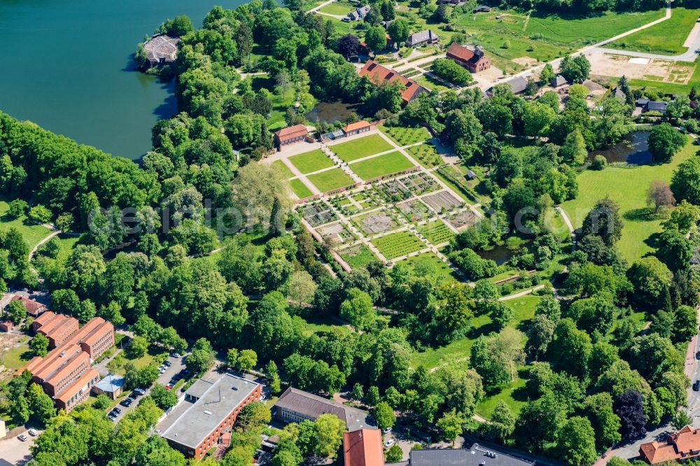 Eutin from the bird's eye view: Schlossgarten park of Schloss Eutin in Eutin in the state of Schleswig-Holstein