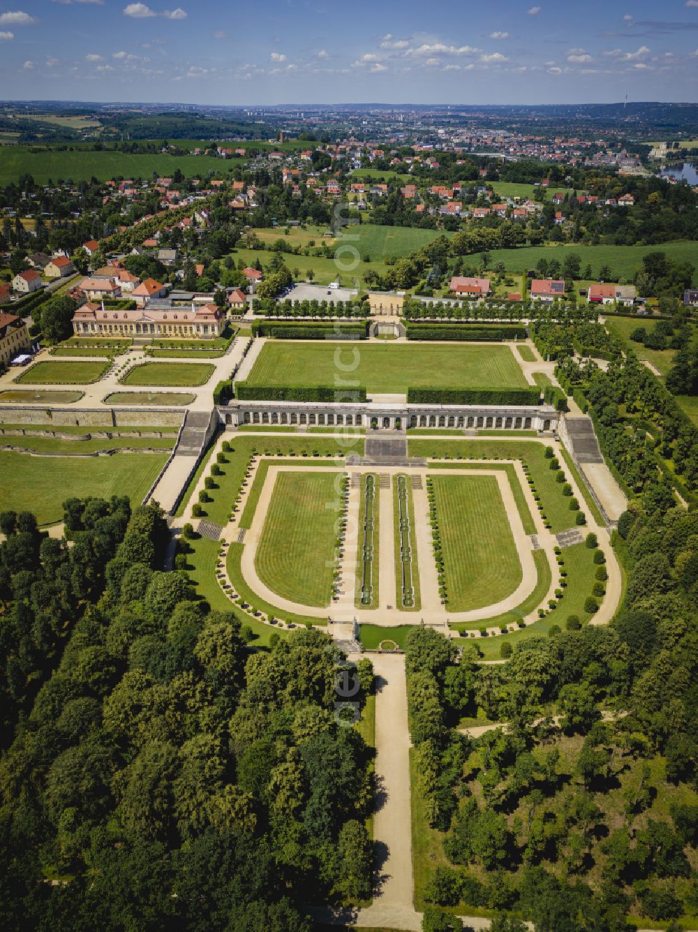 Heidenau from above - Paths and green areas of the park area of the castle park Barockgarten Grosssedlitz on street Parkstrasse in Heidenau in the state Saxony, Germany