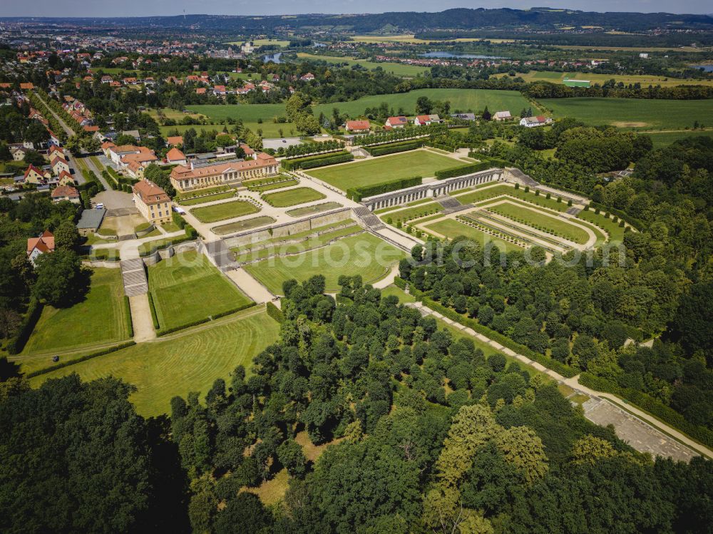 Aerial photograph Heidenau - Paths and green areas of the park area of the castle park Barockgarten Grosssedlitz on street Parkstrasse in Heidenau in the state Saxony, Germany