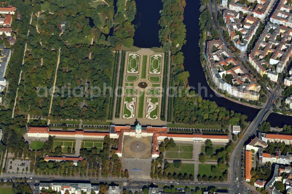 Berlin OT Charlottenburg from the bird's eye view: View of the palace garden Charlottenburg in Berlin