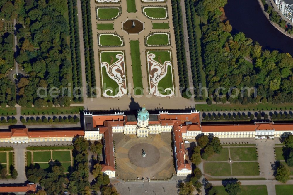 Aerial image Berlin OT Charlottenburg - View of the palace garden Charlottenburg in Berlin