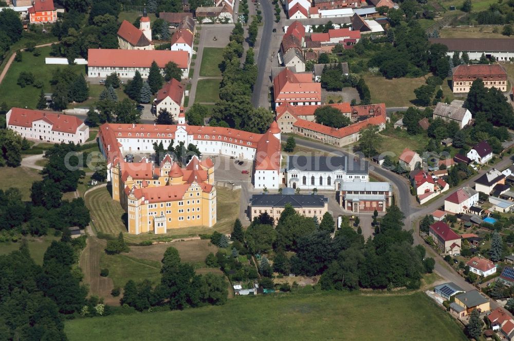 Aerial image Annaburg - Castle Park and buildings of the Renaissance castle - Schloss Annaburg in Brandenburg