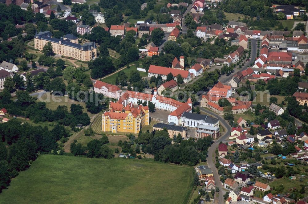 Aerial photograph Annaburg - Castle Park and buildings of the Renaissance castle - Schloss Annaburg in Brandenburg