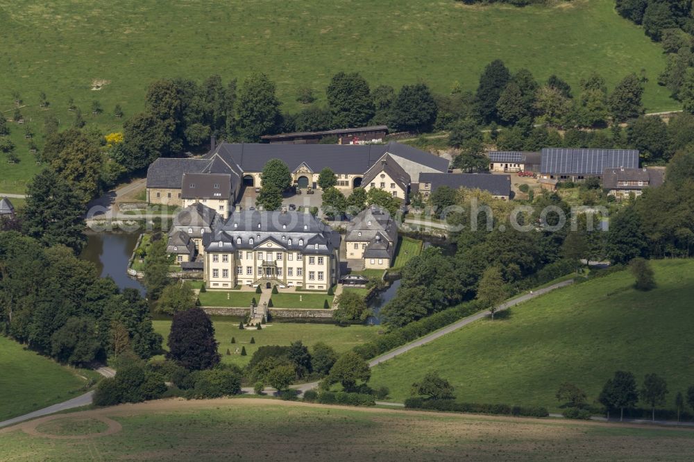 Aerial photograph Warstein / Sichtigvor - Castle Park Castle Sichtigvor Warstein Sauerland in North Rhine-Westphalia