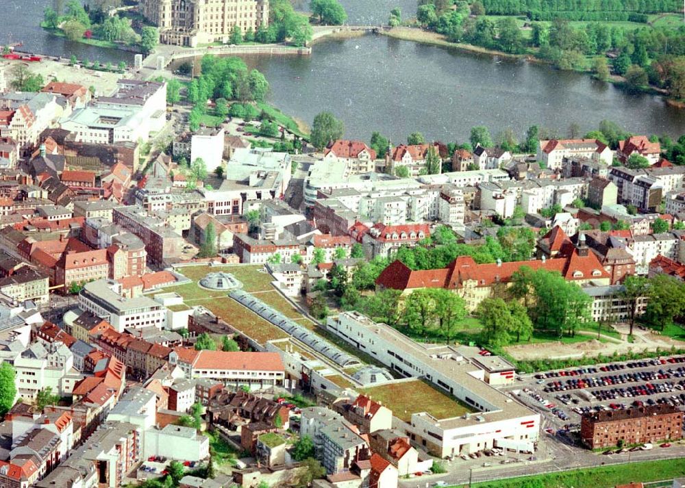 Aerial image Schwerin / MV - Schloßparkcenter der ECE in Schwerin / Mecklenburg - Vorpommern 10.05.02