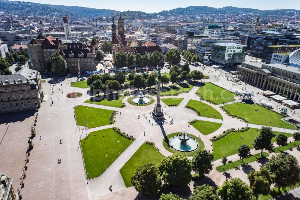 Aerial photograph Stuttgart - Ensemble space Schlossplatz in the inner city center in Stuttgart in the state Baden-Wuerttemberg