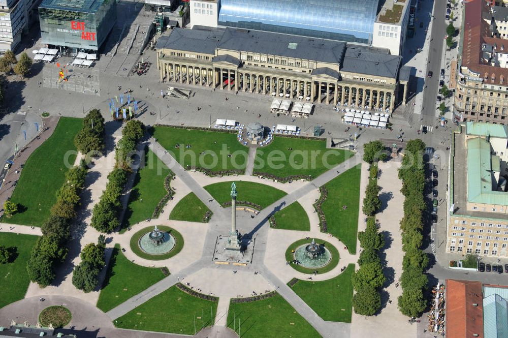 Stuttgart from above - Der Schlossplatz, der Königsbau und die Königsbau-Passagen an der Königstraße in Stuttgart in Baden-Württemberg. The Schlossplatz, the Koenigsbau and the Koenigsbau-Passagen at the street Koenigstrasse in Stuttgart in Baden-Wuerttemberg.