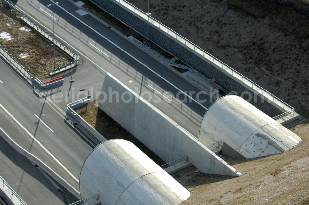 Aerial photograph Oberheldrungen - Blick auf den Schmücketunnel im Bereich der neuen Trassenführung der Autobahn A71 südwestlich von Harras / Oberheldrungen in Thüringen nach der Verkehrsfreigabe. SCHÜßLER PLAN, BARESEL; KUNZ Bau; HERMANN KIRCHNER Bauunternehmung GmbH in Projektdurchführung durch die DEGES Deutsche Einheit Fernstraßenplanungs- und -bau GmbH.View of the Schmücketunnel in the new route of the A71 motorway southwest of Harass / Oberheldrungen in Thuringia after the opening to traffic.