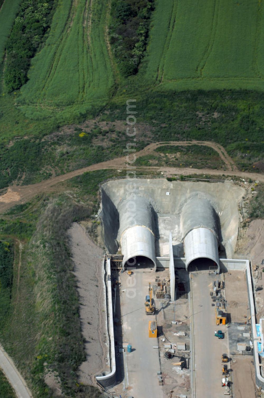 Aerial photograph Oberheldrungen - Baustelle Schmücketunnel im Bereich der neuen Trassenführung der Autobahn A71 südwestlich von Harras / Oberheldrungen in Thüringen. SCHÜßLER PLAN (Öffentlichkeitsarbeit Frau Schöne 0211-6102210), BARESEL; KUNZ Bau; HERMANN KIRCHNER Bauunternehmung GmbH in Projektdurchführung durch die DEGES Deutsche Einheit Fernstraßenplanungs- und -bau GmbH