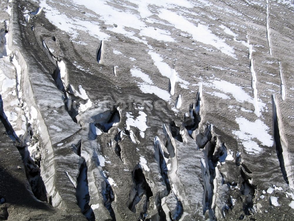 Aerial photograph Ormont-Dessus - Snow-covered hilltop of Les Diablerets in Ormont-Dessus in Switzerland