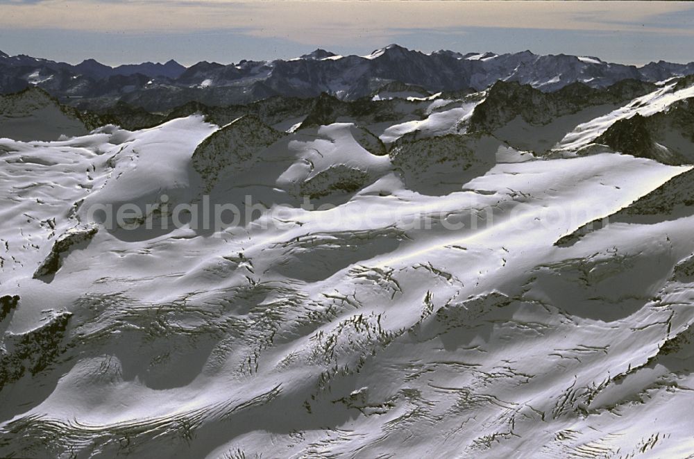 Aerial photograph Ormont-Dessus - Snow-covered hilltop of Les Diablerets in Ormont-Dessus in Switzerland