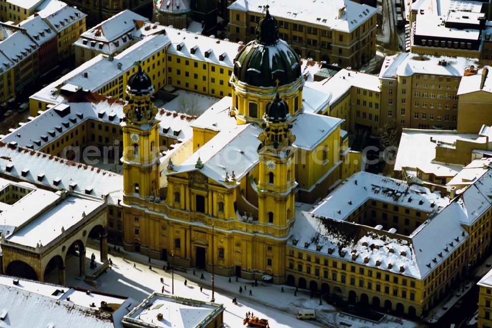 Aerial photograph München - Wintry snowy church building in the Theatinerkirche also Catholic Collegiate Church of St. Cajetan called in Munich in Bavaria