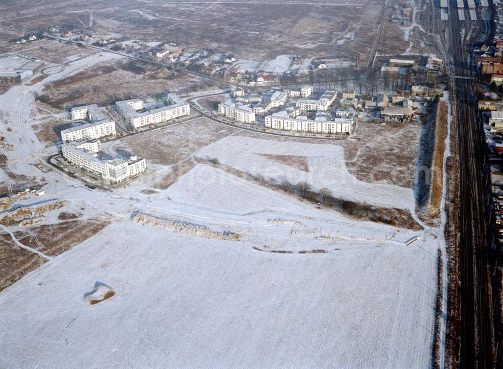 Aerial image Schönefeld - Schönefeld-Brandenburg Gewerbe- und Wohngebiet Roncasa der HVB Projekt GmbH westlich des S- und Fernbahnhofes Schönefeld 08.01.03