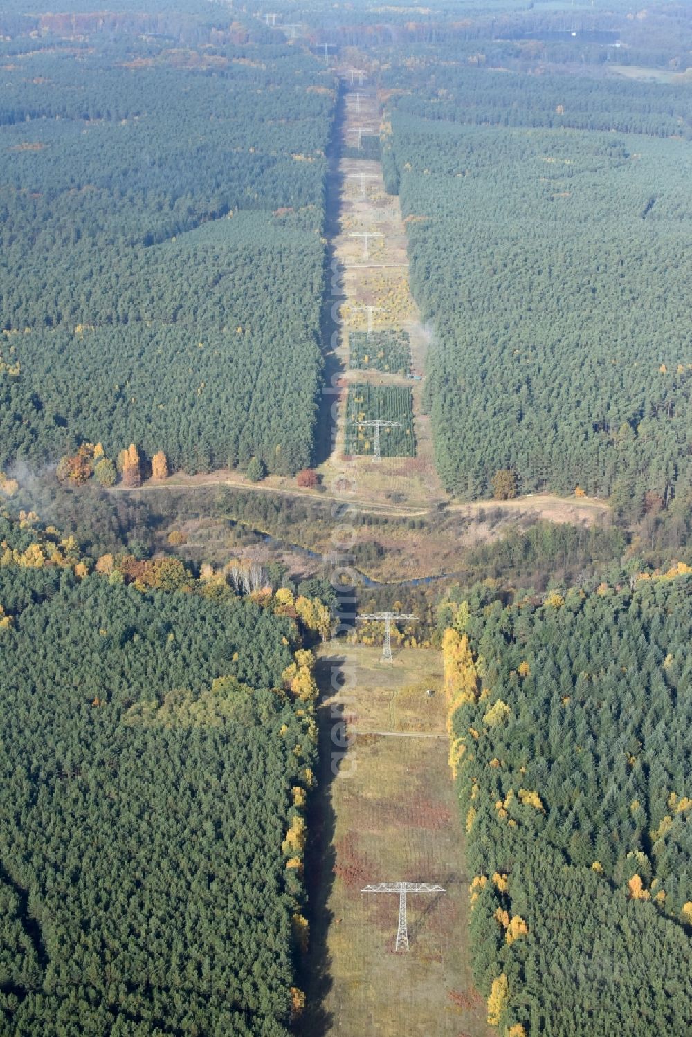 Aerial photograph Löcknitztal - Current route of the power lines and pylons in Loecknitztal in the state Brandenburg