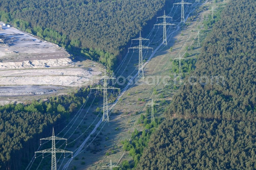 Aerial image Velten - Current route of the power lines and pylons in Velten in the state Brandenburg, Germany