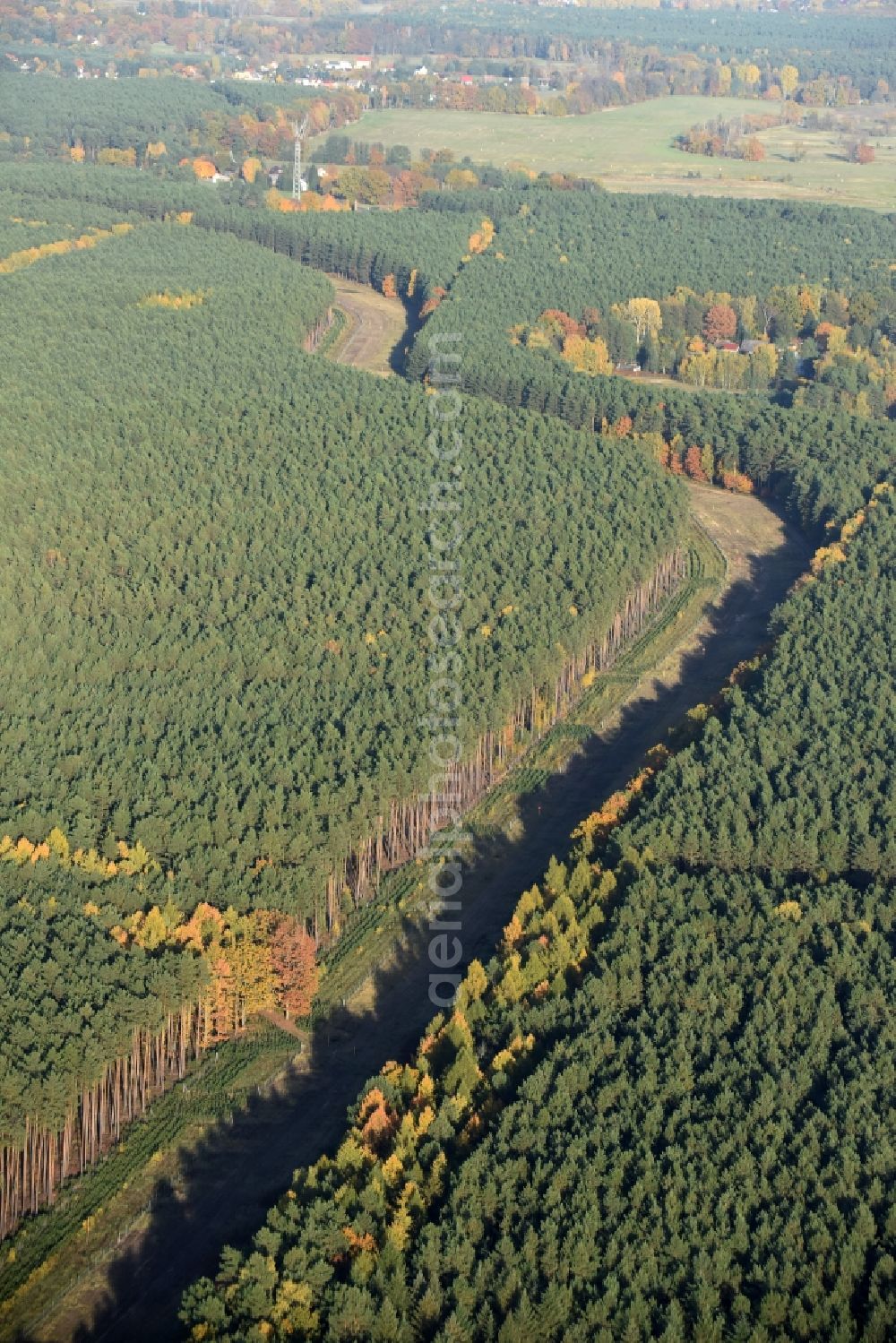 Storkowfurt from the bird's eye view: Route of the underground gas pipes and power line route in Storkowfurt in the state Brandenburg