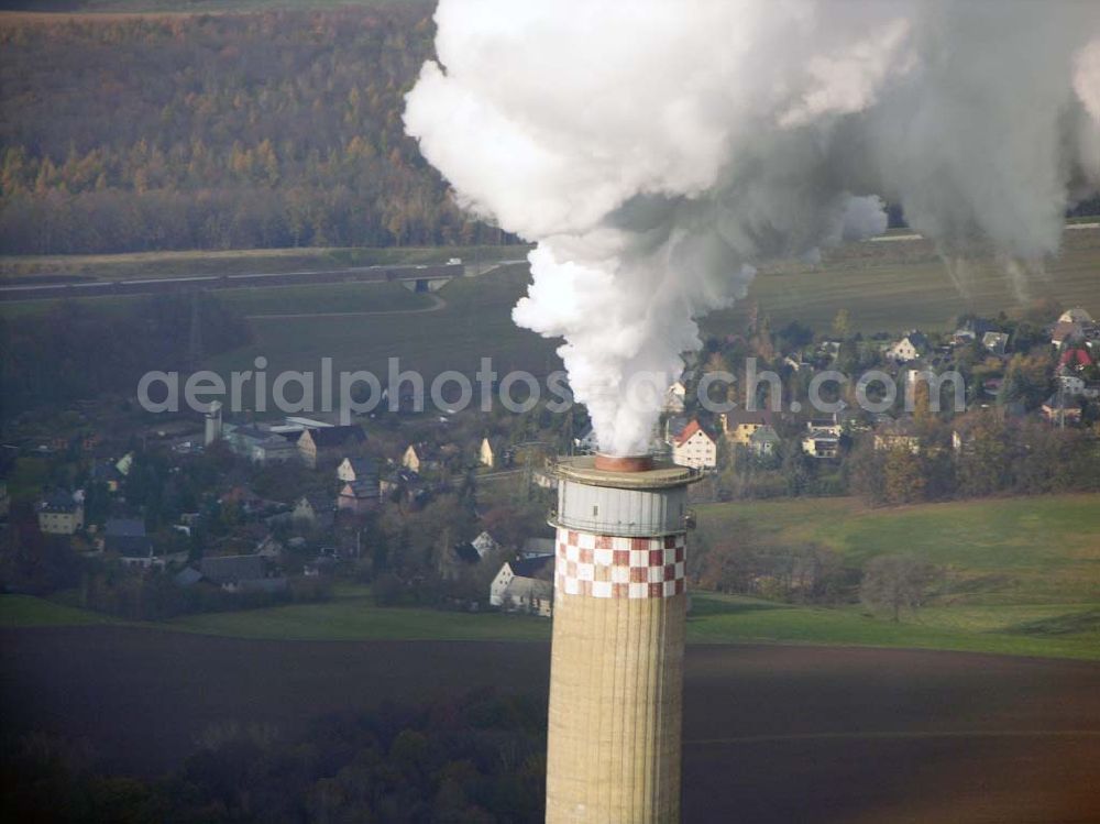 Aerial image Chemnitz - 14.11.2004 Chemnitz Schornstein am Heizkraftwerk der Stadtwerke Chemnitz AG (SWC) vormals VEB Heizkraftwerk Karl Marx Stadt (HKW) Anschrift: Heizkraftwerk Chemnitz Nord,Blankenburgstraße 2 09114 Chemnitz Ansprechpartner: Carola Wulst,Telefon 0371 / 525 2020 Fax 0371 / 525 2025, Marketing, Öffentlichkeitsarbeit, Pressesprecherin, E-Mail carola.wulst@swc.de