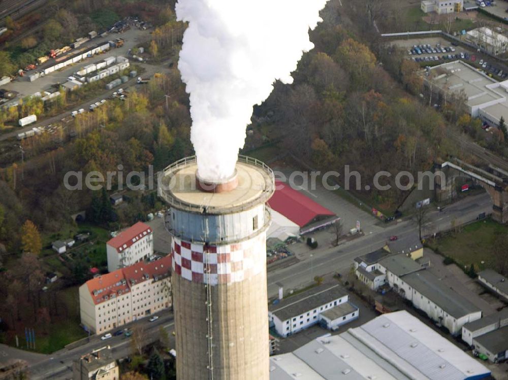 Aerial photograph Chemnitz - 14.11.2004 Chemnitz Schornstein am Heizkraftwerk der Stadtwerke Chemnitz AG (SWC) vormals VEB Heizkraftwerk Karl Marx Stadt (HKW) Anschrift: Heizkraftwerk Chemnitz Nord,Blankenburgstraße 2 09114 Chemnitz Ansprechpartner: Carola Wulst,Telefon 0371 / 525 2020 Fax 0371 / 525 2025, Marketing, Öffentlichkeitsarbeit, Pressesprecherin, E-Mail carola.wulst@swc.de