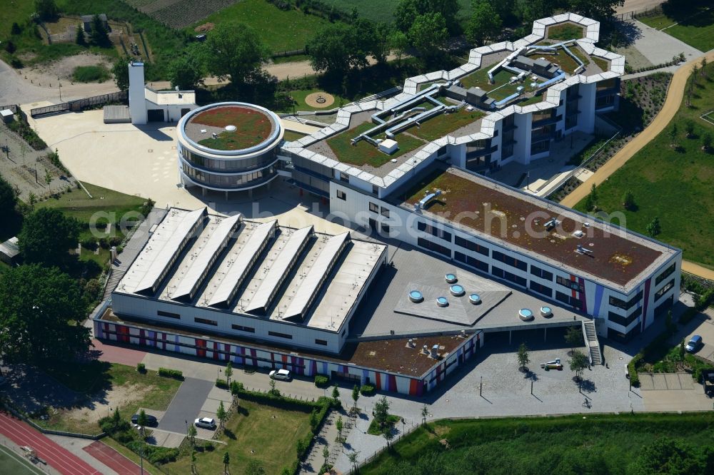 Aerial image Mühlenbeck - View of the annex building of the Käthe- Kollwitz- School in Mühlenbeck in the state Brandenburg