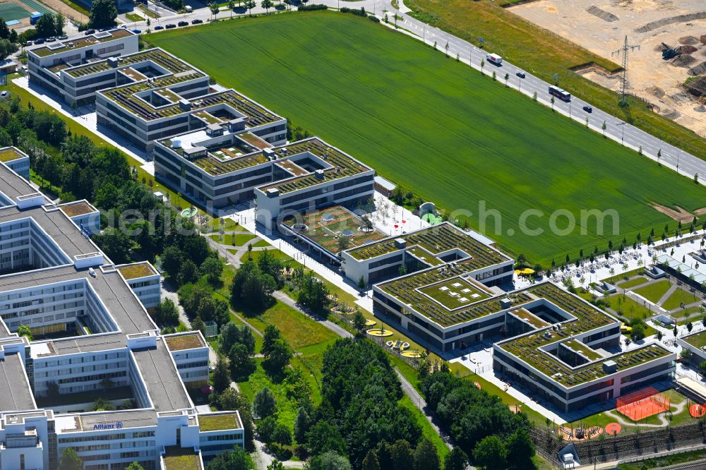 Aerial image München - School building on Ottostrasse - Mitterfeldallee in Unterfoehring in the state Bavaria, Germany