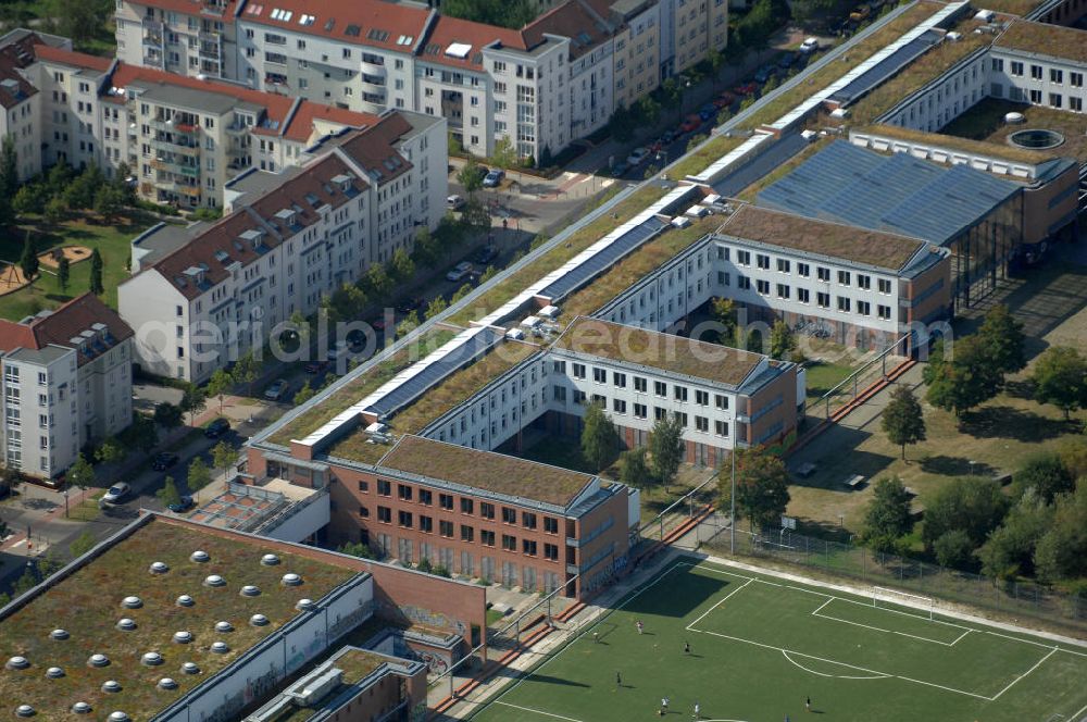 Aerial photograph Berlin - Blick auf die Robert-Havemann-Schule, in Karow.