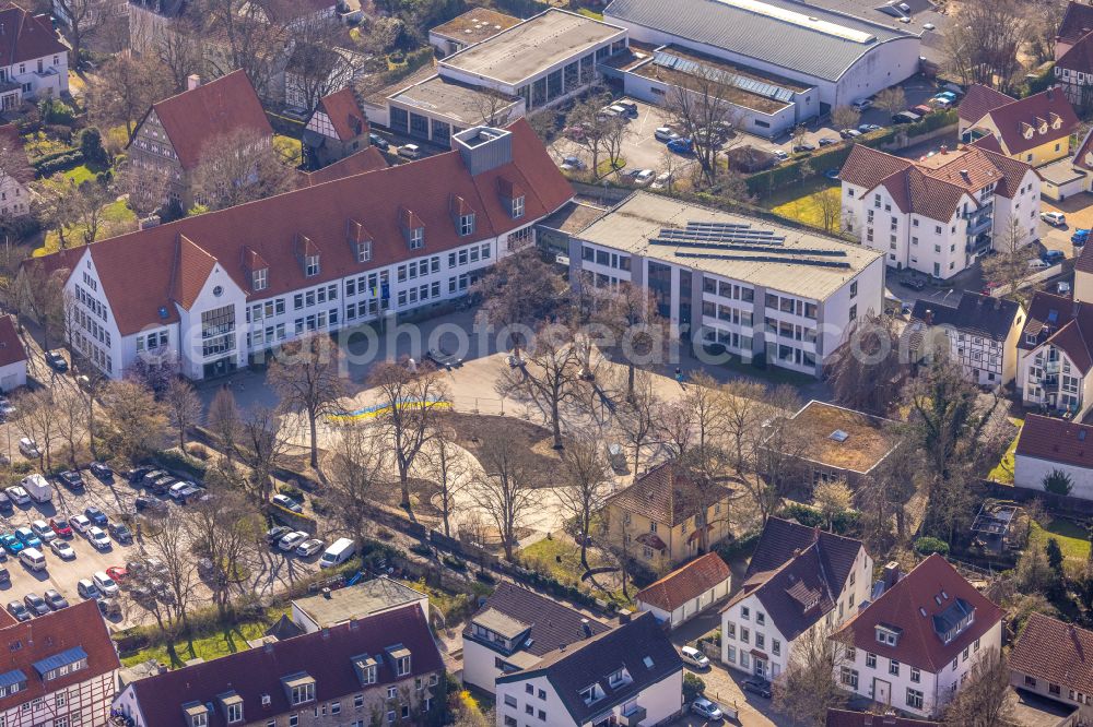 Soest from above - School building of the Aldegrever-Gymnasium on street Burghofstrasse in Soest in the state North Rhine-Westphalia, Germany