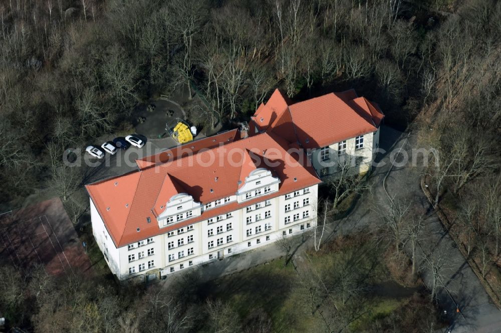 Aerial photograph Berlin - School building of the Alfred-Nobel-Schule om Britzer Damm in Berlin in Germany