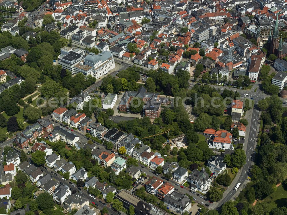 Oldenburg from above - School building of the Altes Gymnasium Oldenburg on street Theaterwall in the district Gerichtsviertel in Oldenburg in the state Lower Saxony, Germany