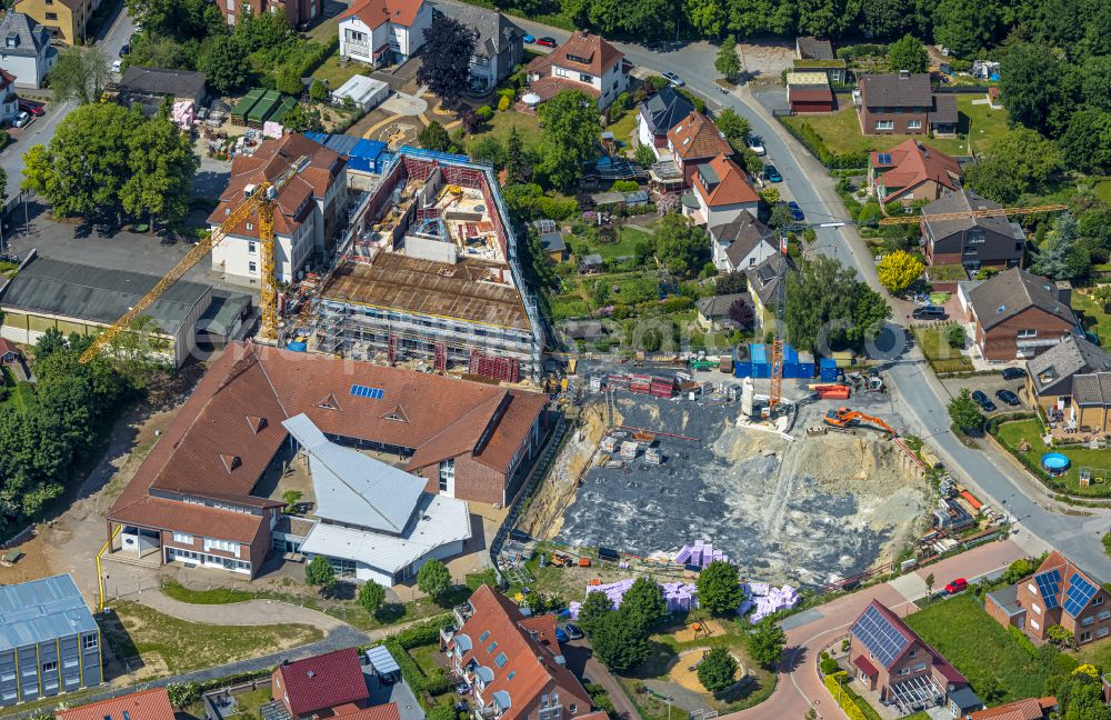 Aerial photograph Hamm - School building of the Arnold-Freymuth-Gesamtschule of Stadt Hamm An der Falkschule in the district Herringen in Hamm in the state North Rhine-Westphalia, Germany