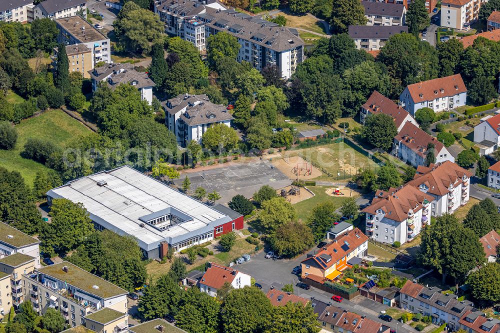 Aerial photograph Witten - School building of the Baedekerschule on street In den Hoefen in Witten at Ruhrgebiet in the state North Rhine-Westphalia, Germany