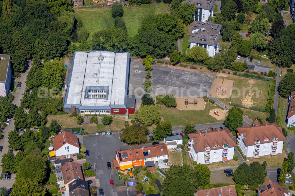 Witten from above - School building of the Baedekerschule on street In den Hoefen in Witten at Ruhrgebiet in the state North Rhine-Westphalia, Germany