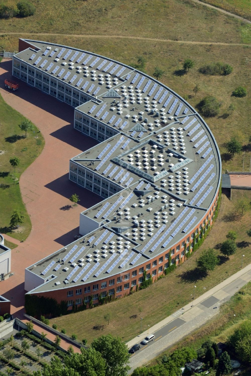 Berlin from the bird's eye view: School building of the Barnim-Oberschule in Berlin in Germany