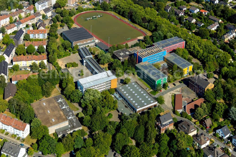 Aerial photograph Witten - School building of the of Berufskolleg Witten and the Otto-Schott-Realschule on Husemannstrasse - Am Viehmarkt in Witten in the state North Rhine-Westphalia, Germany