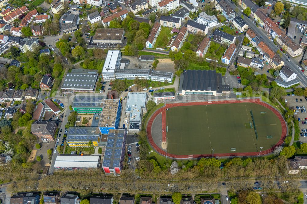 Witten from above - School building of the of Berufskolleg Witten and the Otto-Schott-Realschule on Husemannstrasse - Am Viehmarkt in Witten in the state North Rhine-Westphalia, Germany