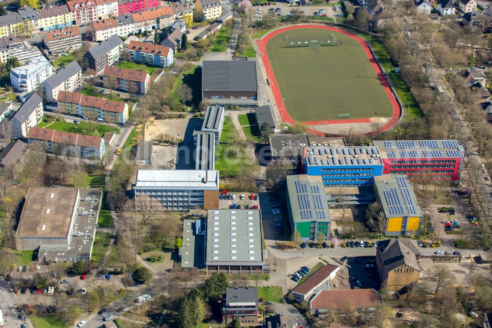 Aerial image Witten - School building of the of Berufskolleg Witten and the Otto-Schott-Realschule on Husemannstrasse - Am Viehmarkt in Witten in the state North Rhine-Westphalia, Germany