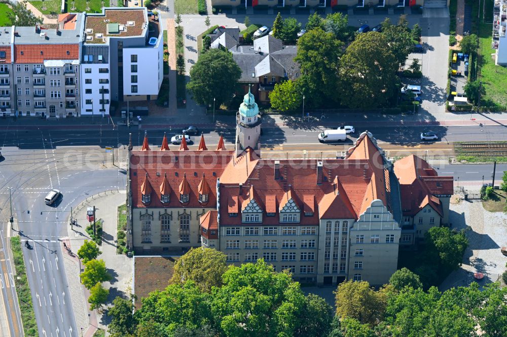 Aerial image Berlin - School building of the BEST-Sabel-Oberschule on Lindenstrasse in the district Koepenick in Berlin