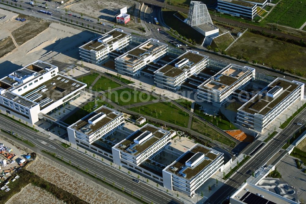 München from above - School building of the on Helmut-Schmidt-Allee - Aubinger Allee in the district Bildungscampus Freiham in Munich in the state Bavaria, Germany