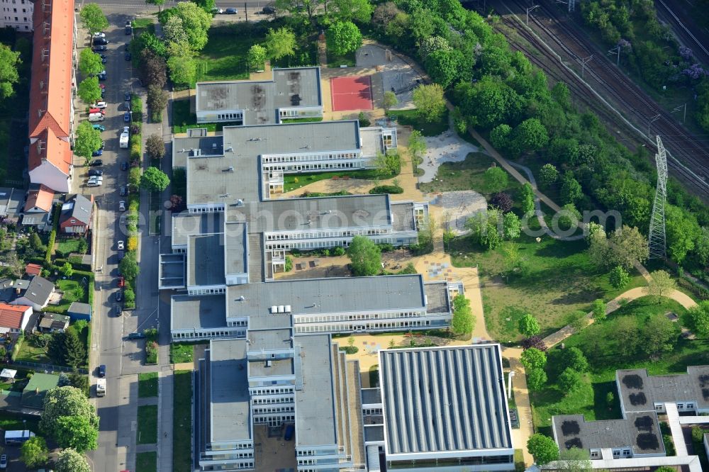 Aerial image Berlin - School building of Carl von Linnaeus school for the physically disabled in Berlin in Germany