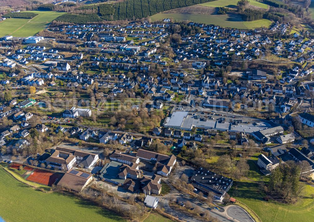 Eslohe (Sauerland) from above - School building of the Christine-Koch-Hauptschule Eslohe and of Realschule Eslohe on Schulstrasse in Eslohe (Sauerland) in the state North Rhine-Westphalia, Germany