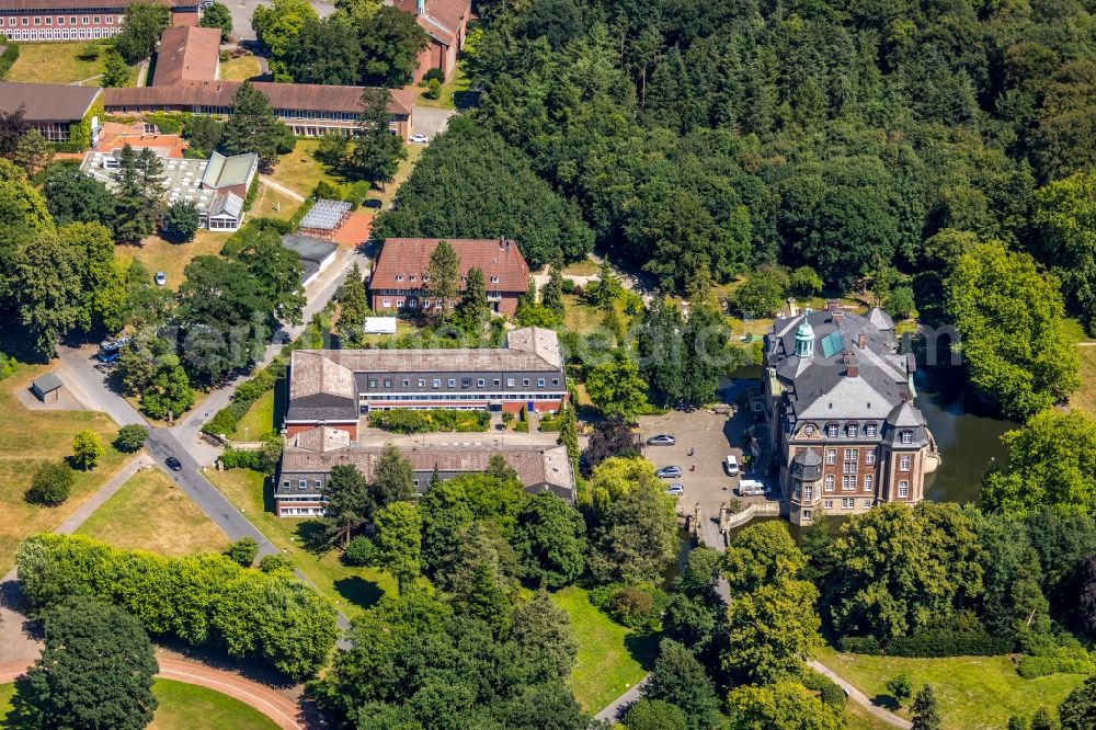 Aerial image Loburg - School building of the Collegium Johanneum Gymnasium and Internat on castle Loburg in Loburg in the state North Rhine-Westphalia, Germany