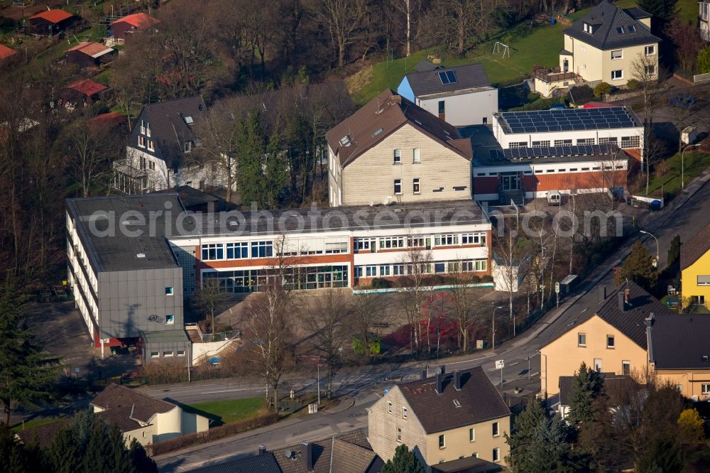 Aerial image Witten - School building of the village school Witten Heven - primary school at cairn corner Hevener road in Witten in North Rhine-Westphalia