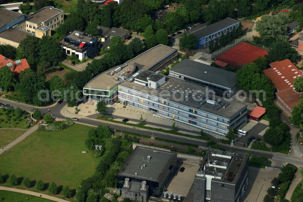 Hamburg from above - School building of the Elbschule - Bildungszentrum Hoeren und Kommunikation on Holmbrook in Hamburg