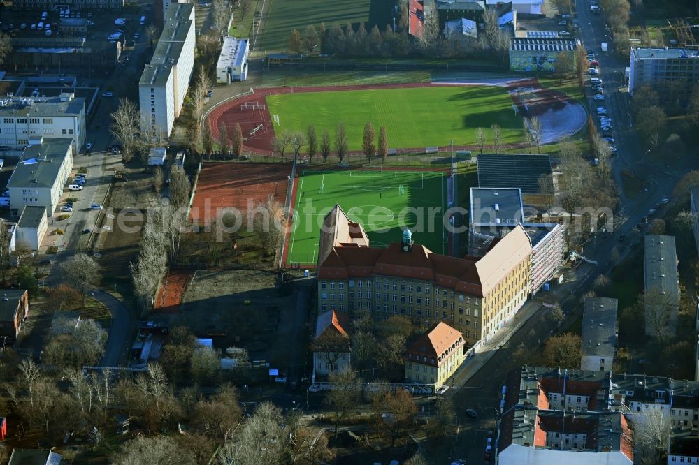 Berlin from the bird's eye view: School building of the Emanuel-Lasker-Oberschule in the Modersohnstrasse in Berlin, Germany