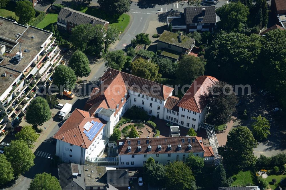 Mettingen from the bird's eye view: School building of the Ernst-Klee-Schule ( focal point of support of physical and motor activity evolution ) in Mettingen in the state North Rhine-Westphalia