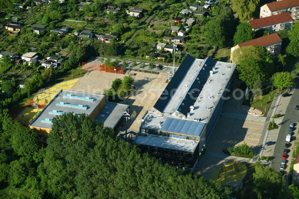 Rostock from the bird's eye view: School building of the European school high school of Reutershagen in Rostock in the federal state Mecklenburg-West Pomerania, Germany