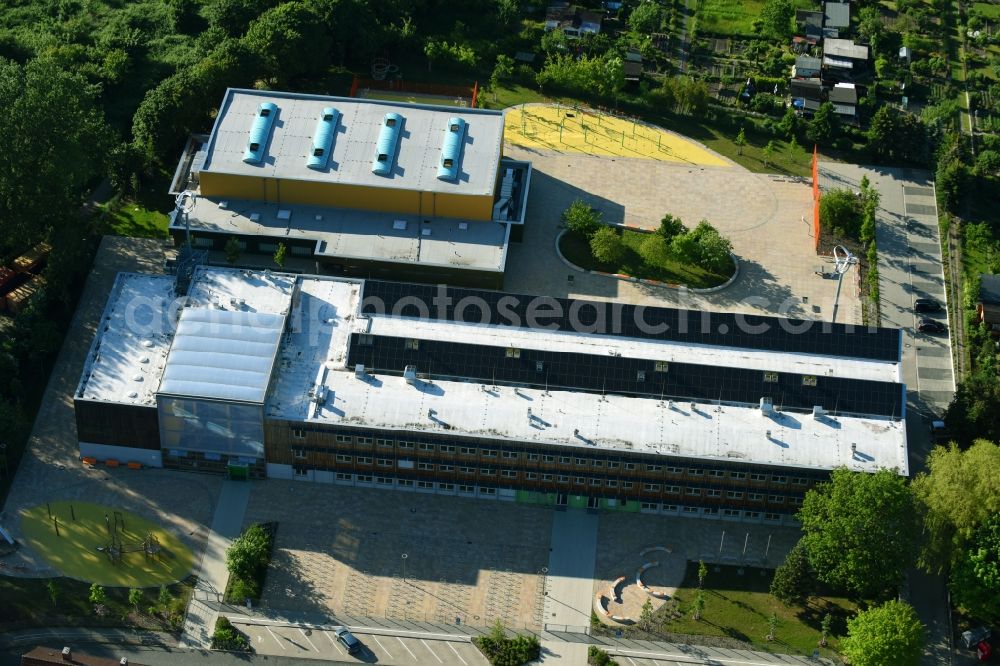 Aerial photograph Rostock - School building of the European school high school of Reutershagen in Rostock in the federal state Mecklenburg-West Pomerania, Germany